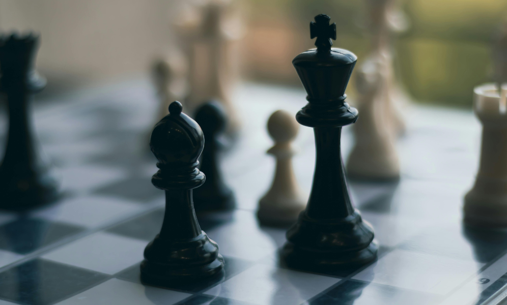 Blackburne's Mate: Elegant Checkmate with Bishops and Queen