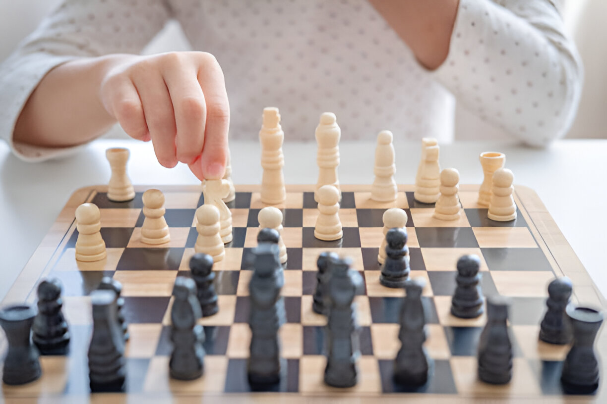 Unleashing Your Inner Grandmaster: 7 Surprising Benefits of Online Chess